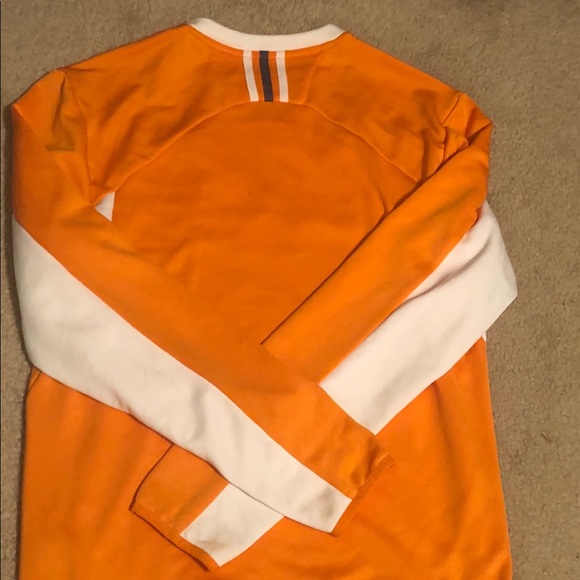 Tennessee Pullover - Picture 4 of 6